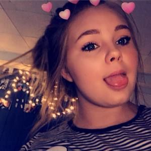 Meet your Posher, Hallie